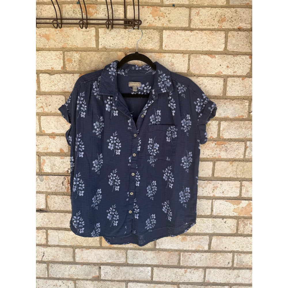Style & Co. navy blue flower women's short-sleeve shirt medium